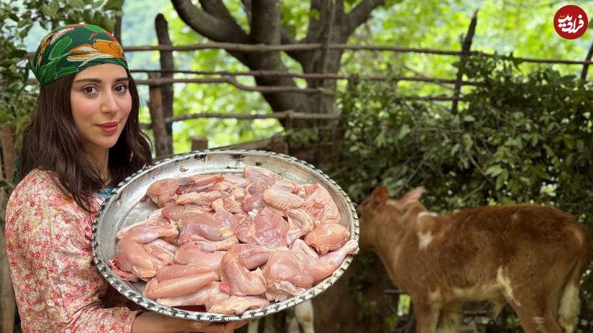 ببینید؛ غذای روستایی در گیلان؛ پخت زرشک پلو با مرغ در طبیعت