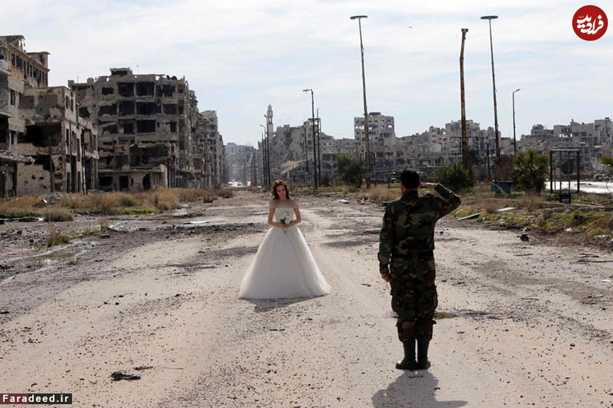 تصاویر/ ابتکار زوج سوری برای عکس روزعروسی