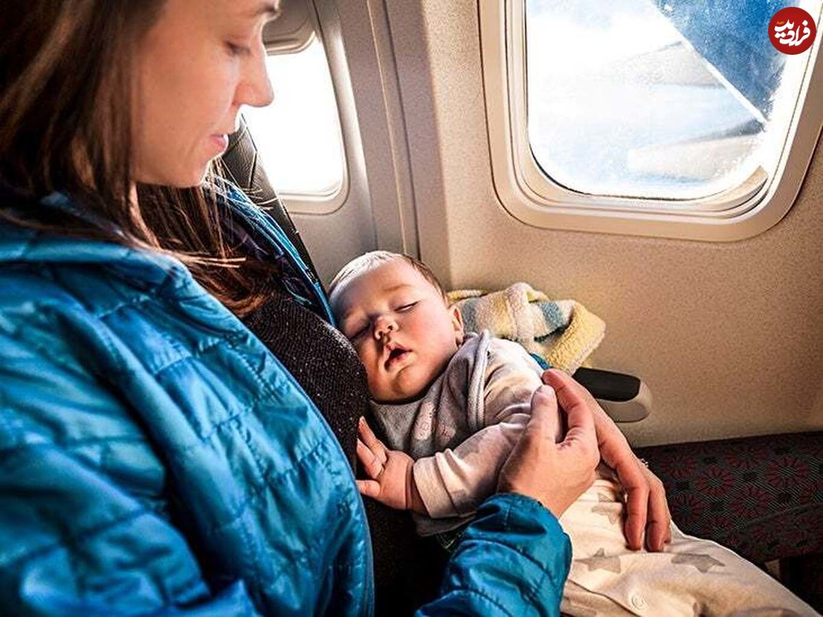 نوزادان در سفر هوایی نیاز به بلیط جداگانه دارند؟