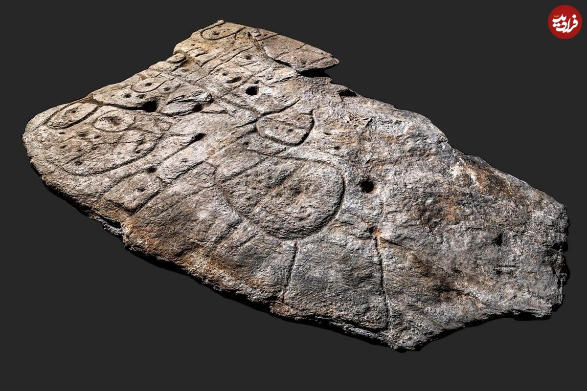 تخته‌سنگ سنت-بِلِک؛ نقشۀ شگفت‌انگیز ۴۰۰۰ ساله