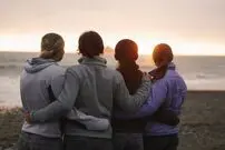 ۴ نوع دوستی که در زندگی نیاز دارید