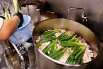 ببینید| غذای خیابانی در ژاپن؛ تهیه رامن با گوشت اردک در توکیو