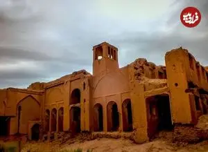 عکس| سفر زمان؛ کارگران ایرانی در حال حفاری یک محوطه باستانی در دامغان؛ 95 سال قبل