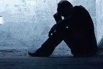 چرا با تغییر فصل بیشتر احساس افسردگی می‌کنیم؟!