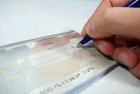 راسته معجزه‌گرها؛ آگهي‌هاي دلالي چک و ضمانت‌نامه‌ها