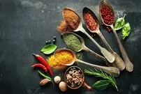 ۹ ادویه‌ خوش طعم که می‌توانید جایگزین نمک کنید