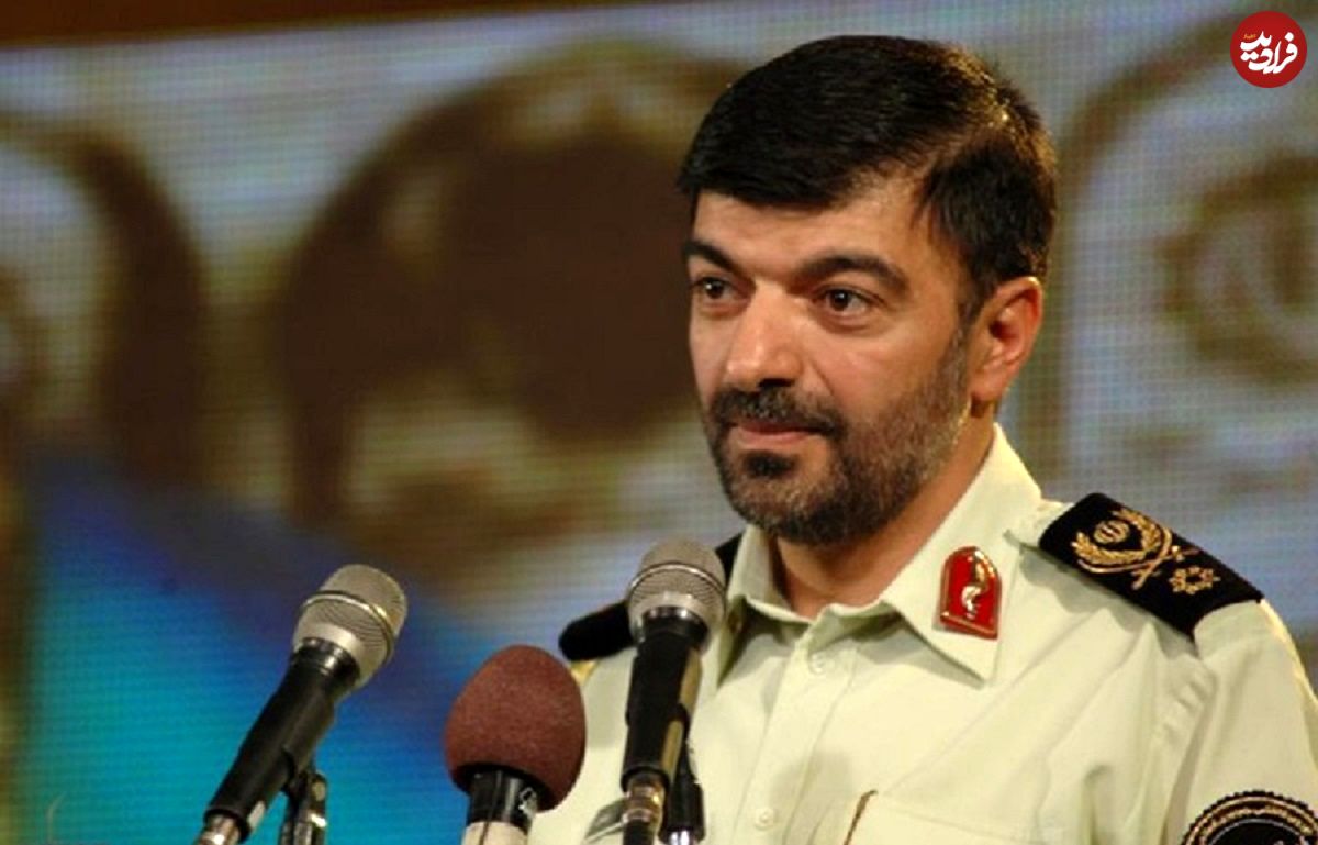 عکس؛ سفر در زمان؛ «احمدرضا رادان در مراسم ختم همسر دومین فرمانده نیروی انتظامی»؛ سال 1402