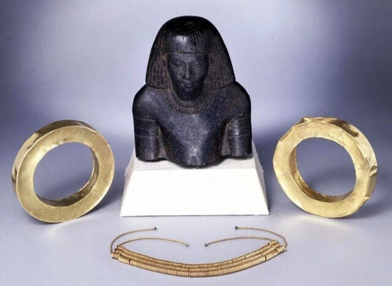 علت علاقه مصریان باستان به جواهرات