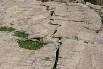 چرا زلزله‌ها بیشتر در زمستان رخ می‌دهند؟