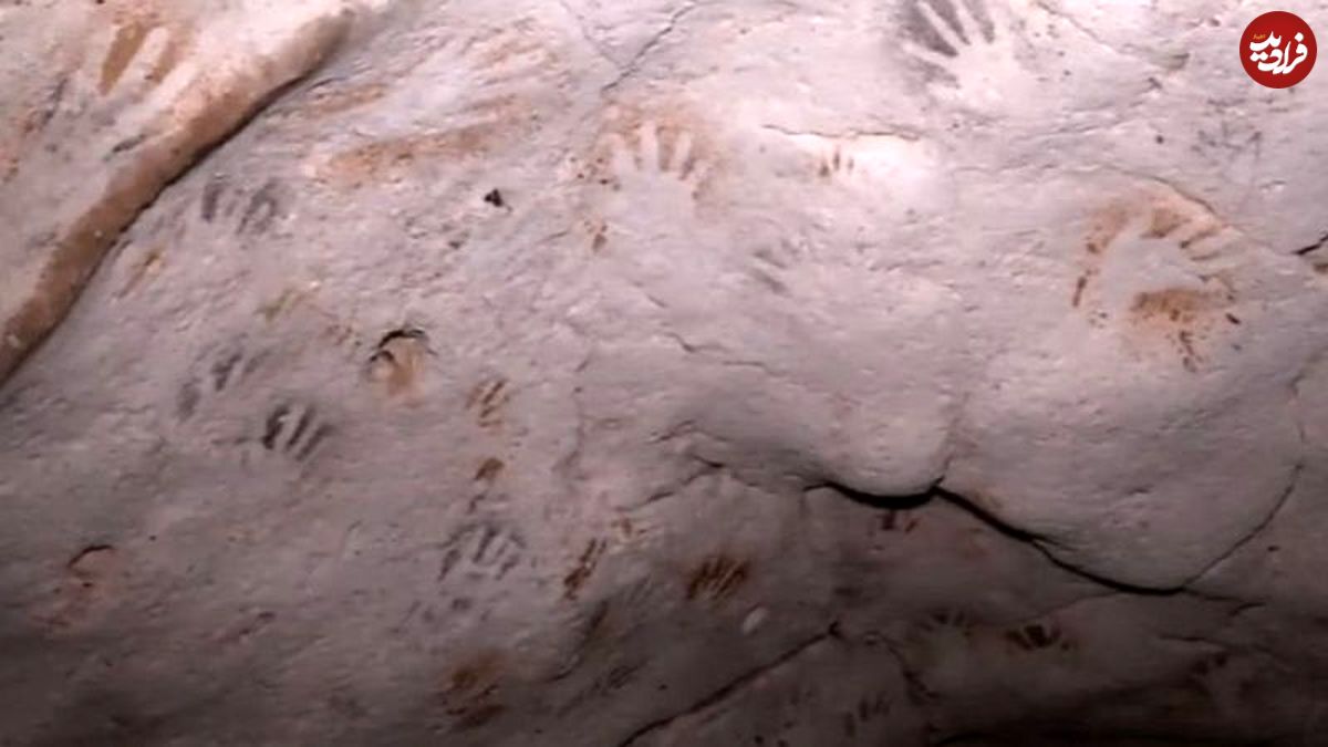 دست‌های مرموز ۱۲۰۰ ساله؛ رد این دست‌ها متعلق به کیست؟