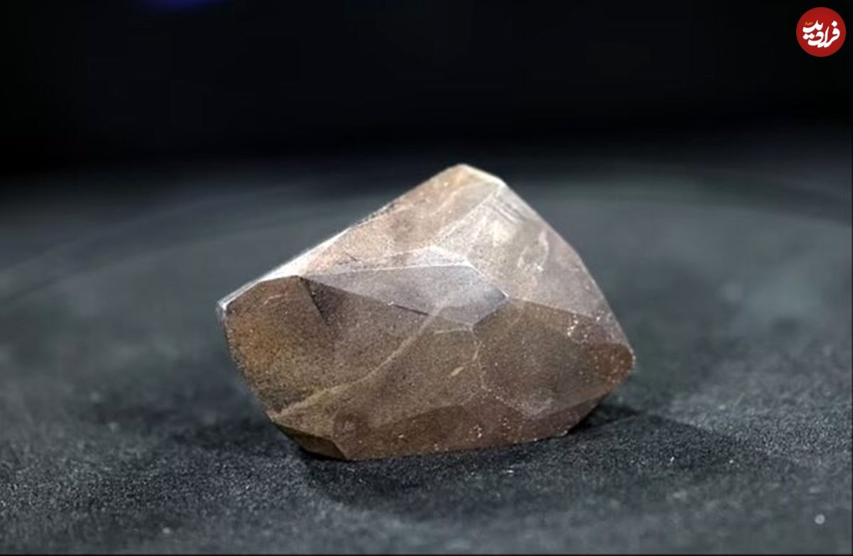 عکس/ رونمایی از بزرگترین الماس سیاه جهان