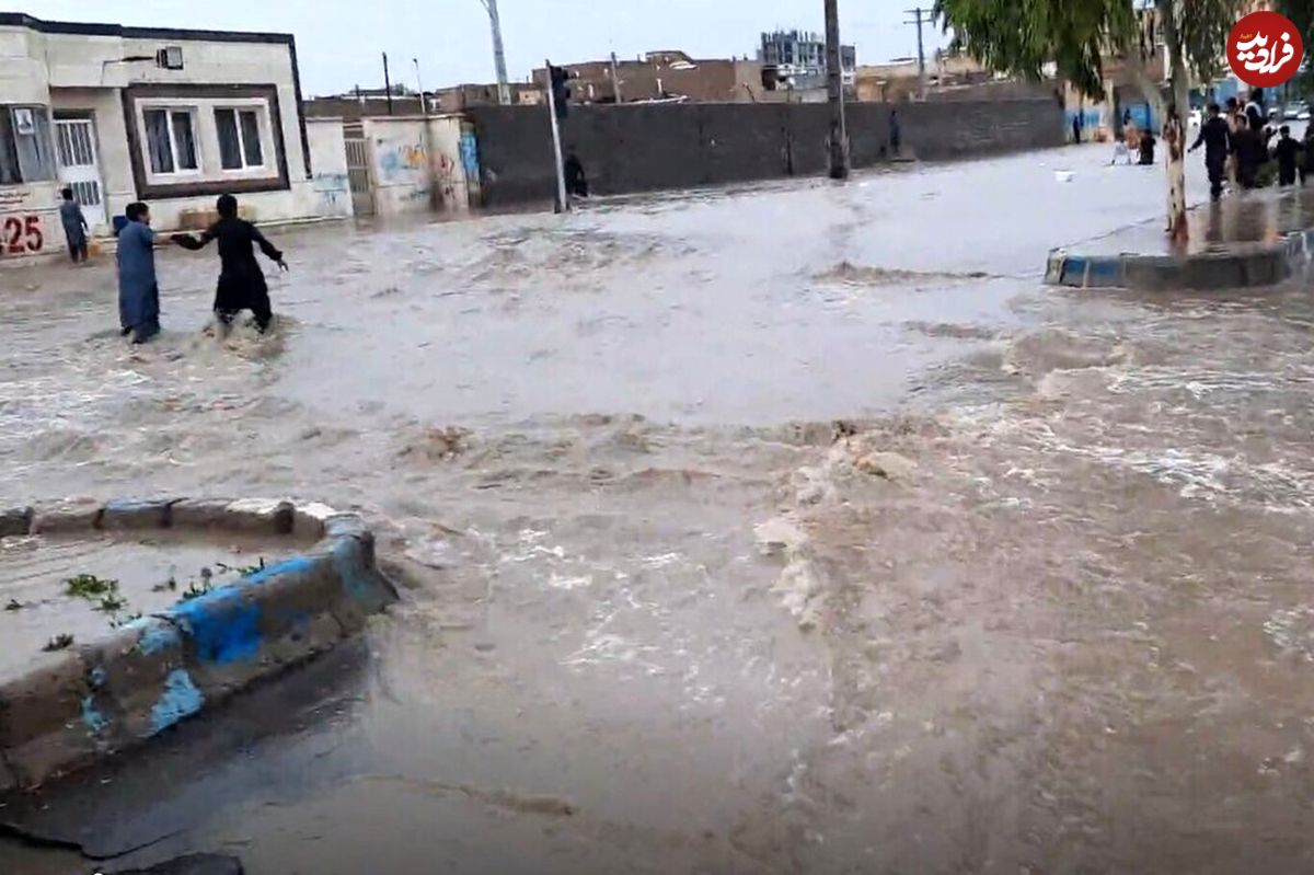 صید هندوانه از سیلاب زاهدان!