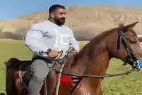 (ویدئو) وقتی گرگ ایرانی از اسب سواری می‌ترسد!