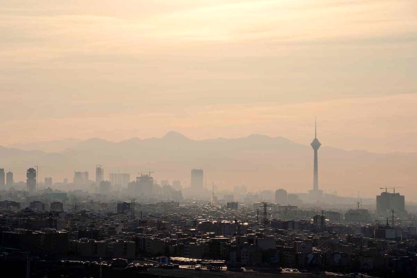 زندگی در تهران مساوی با کارگری در معدن زغال سنگ!