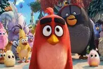(تصاویر) این زن بدشانس بعد از رنگ ابرو‌ها شبیه Angry Birds شد