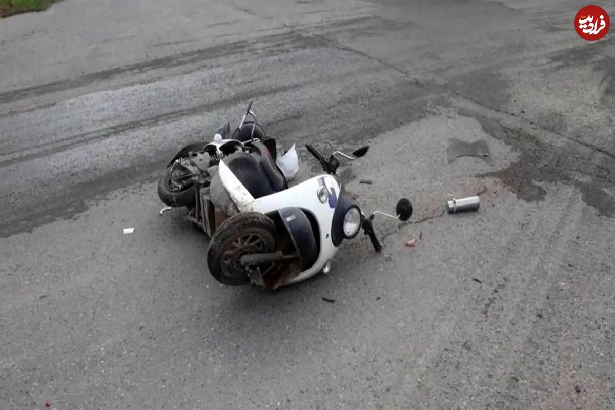 (ویدئو) لحظه مرگبار تصادف موتورسوار و برخوردش با کامیون