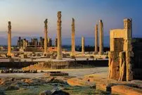 (ویدئو) تصاویری دیدنی از تخت ﺟﻤﺸﯿﺪ ﺩﺭ ﺯﻣﺎﻥ هخامنشیان