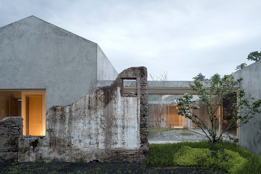 (تصاویر) ترکیب زیبای یک «ساختمان مدرن» با «خرابه‌های قدیمی»