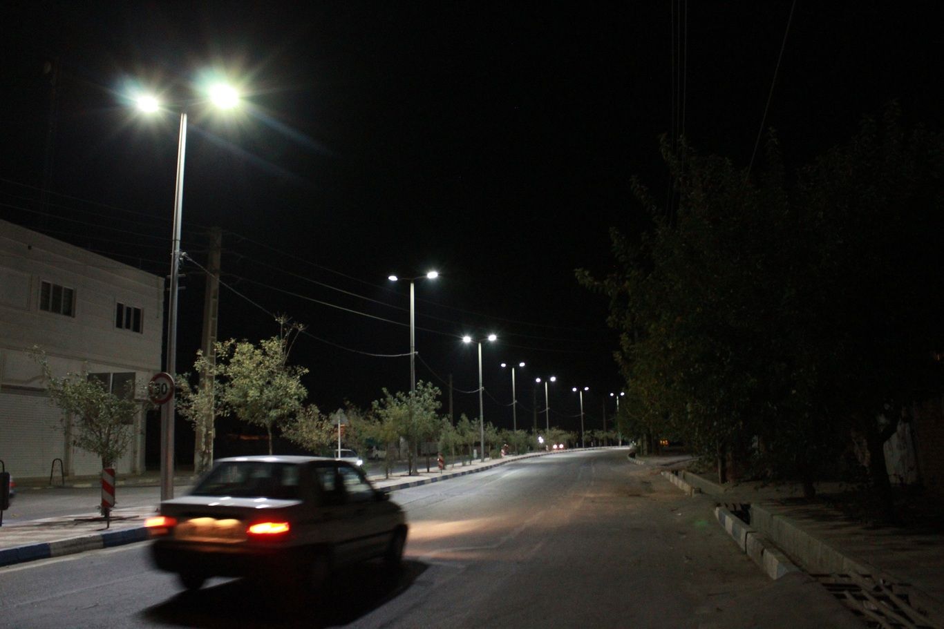 (عکس) نخستین خیابانی که در ایران صاحب چراغ‌ شد