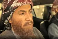 عکس| سفر در زمان؛ «قاضی» سریال بیگانگان با ظاهر متفاوت در تهران؛ سال 1404