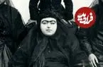 عکس| سفر به ایران قدیم؛ فروغ‌الدوله دختر ناصرالدین شاه به همراه دخترانش با لباس درویشی