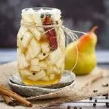 ترشی گلابی خانگی؛ چاشنی متفاوت و خوش‌طعم برای کنار غذا + طرز تهیه