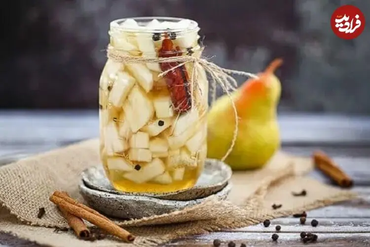 ترشی گلابی خانگی؛ چاشنی متفاوت و خوش‌طعم برای کنار غذا + طرز تهیه