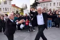 (ویدئو) رونمایی صادق بوقی از نسخه جدید «آو آو آو» در بازار رشت