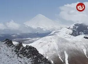 عکس| سفر زمان؛ «لیلا بلوکات» با چادر و در کنار کعبه؛ 11 سال قبل