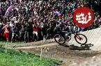 تصاویر| آشنایی با وحشی‌ترین ورزش جهان؛ از هواداران اره‌برقی به دست تا دوچرخه‌سواران پرسرعت