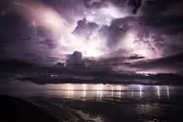 عکس؛ ثبت هم‌زمان دو پدیده بسیار نادر در یک عکس