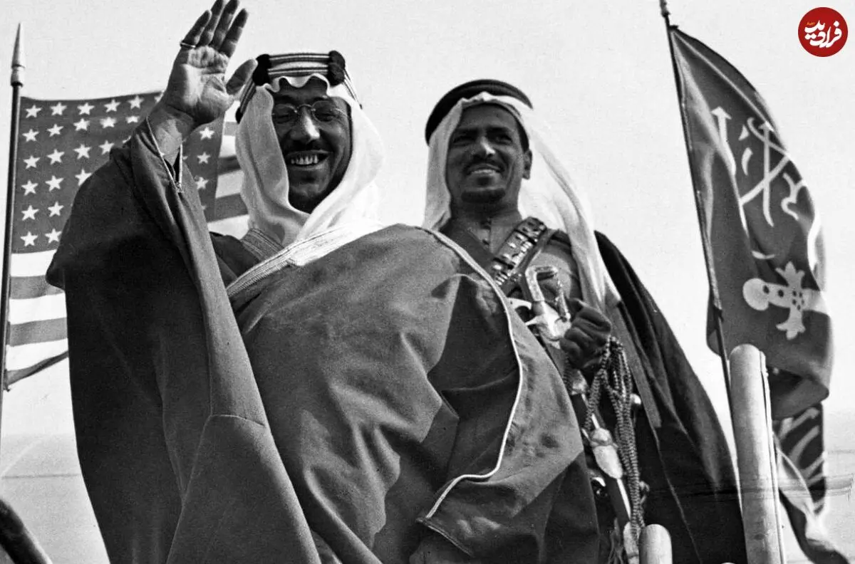 عکس| سفر در زمان؛ «محمدرضا پهلوی» در چادر «ملک سعود، پادشاه عربستان»؛ سال 1335