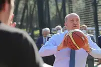 ببینید| تصاویری از بازی بسکتبال اردوغان و مسئولان ترکیه