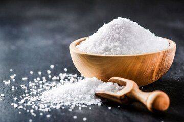 قیمت عجیب نمک در بازار؛ ١٠٠ گرم نمک ۴۵۰ هزار تومان ناقابل