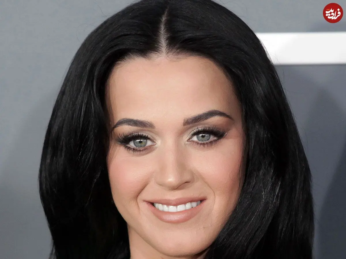 عکس| سفر در زمان؛ «کیتی پری» در 18 سالگی در یک جلسه عکاسی در کالیفرنیا؛ سال 1381