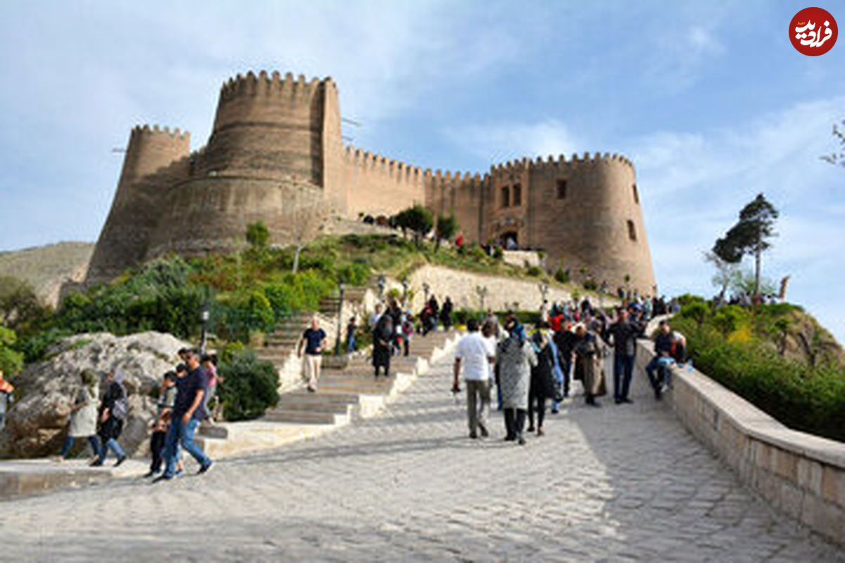 (عکس) شناسایی گونه کمیاب گربه «کاراکال» در اردستان