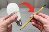 (ویدئو) چگونه با مغز مداد مثل آب خوردن لامپ ال ای دی(LED) را تعمیر کنیم؟