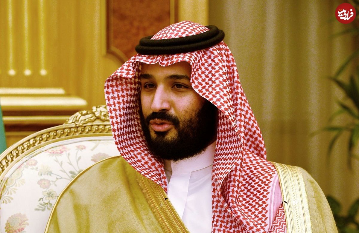 عکس؛ سفر در زمان؛ «محمد بن سلمان در یک سالگی و در آغوش پدرش»؛ سال 1365
