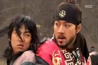 عکس| سفر به تاریخ؛ «جومونگ و پسرش» در حال تمرین دیالوگ در پشت‌صحنه سریال «جومونگ»