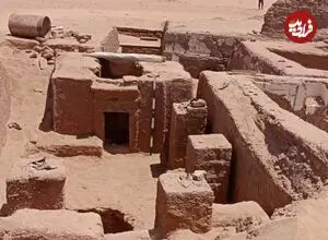 کشف مقبرۀ باستانی یک «قاضی مصری» با شعری به زبان یونانی