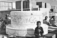 عکس| سفر به تهران قدیم؛ «افتتاح خط تولید نوشابه در کارخانه‌ پپسی کولا»؛ سال 1335