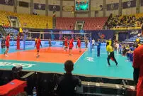 ( ویدیو) گرم کردن عجیب والیبالیست‌های تایوانی‌ وسط راهرو!