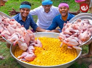 ببینید؛ غذای روستایی در هند؛ پخت املت با مرغ توسط پدر و پسران روستایی در طبیعت 