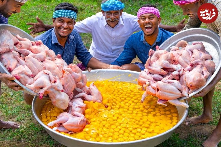 ببینید؛ غذای روستایی در هند؛ پخت املت با مرغ توسط پدر و پسران روستایی در طبیعت 