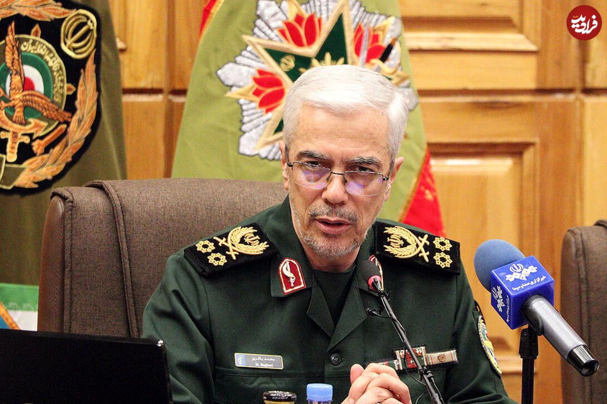 عکس؛ سفر در زمان؛ «سرلشکر باقری در کنار رحیم صفوی» در زمان جنگ؛ دهه 60