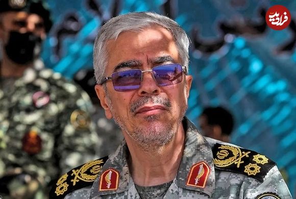 عکس؛ سفر به تاریخ؛ «سپهبد باقری» با لباس کُردی در کوهستان‌های غرب کشور؛ دهۀ 60