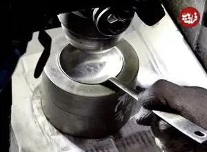 ببینید| مراحل تولید انبوه کفگیر و ملاقه در کارخانه ای در کره جنوبی