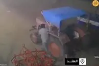 (ویدئو) تراکتور از روی بدن یک سارق رد شد!