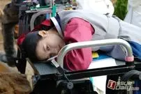 عکس| سفر زمان؛ «دونگ‌یی، ملکه اینهیون و بانو جانگ» سر میز میوه و شیرینی در پشت صحنه سریال دونگ‌یی