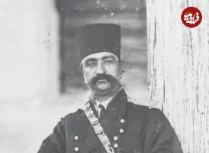 عکس| سفر زمان؛ ناصرالدین شاه در حیاط قصر صفی‌آباد در بهشهر مازندران